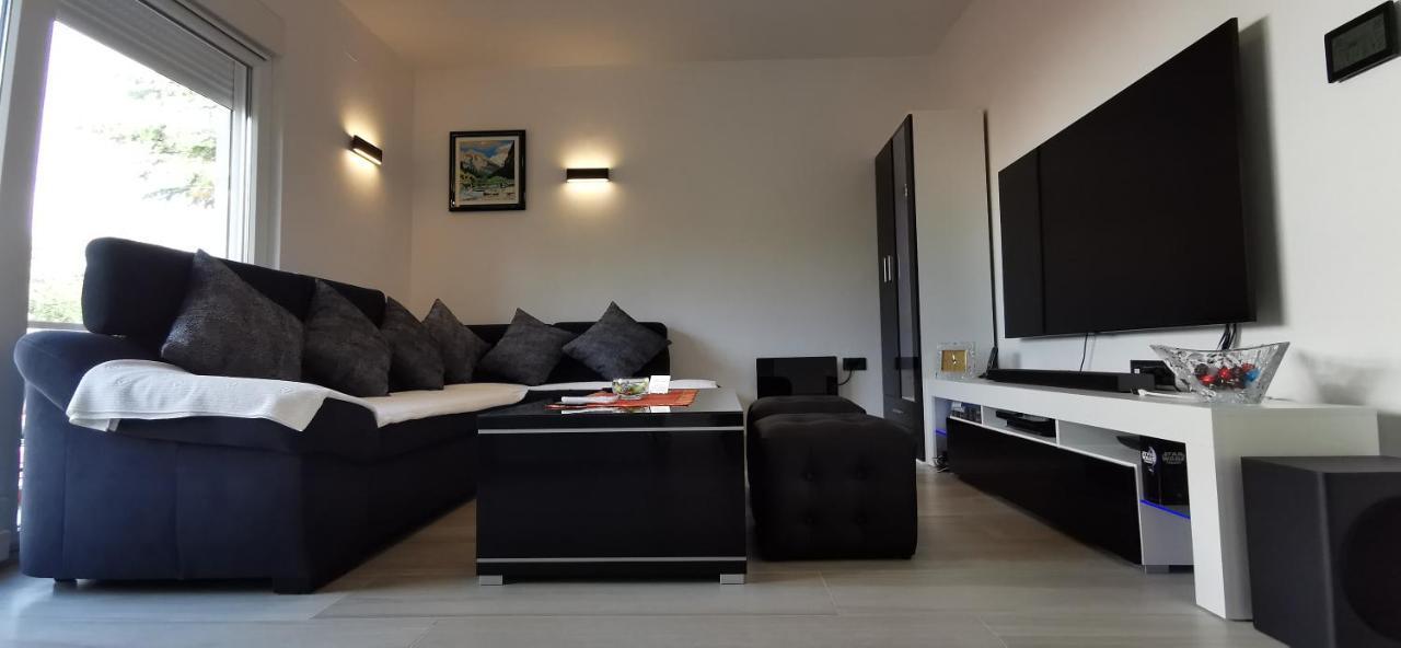 Apartman Perunika เซลเซ ภายนอก รูปภาพ