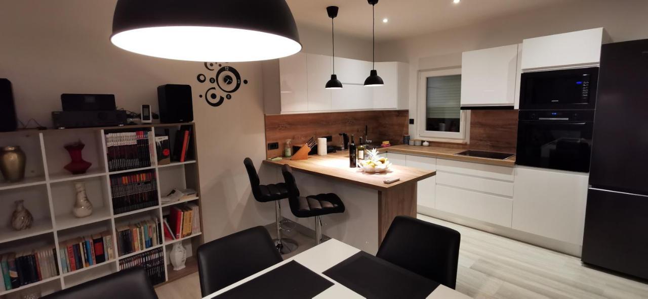 Apartman Perunika เซลเซ ภายนอก รูปภาพ