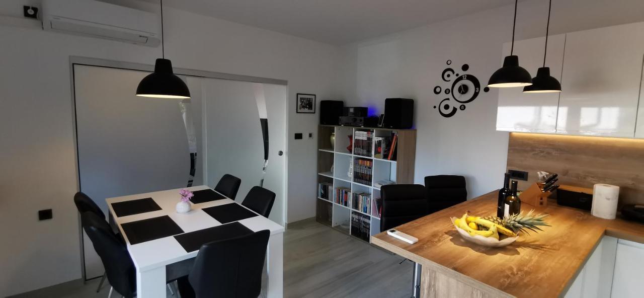 Apartman Perunika เซลเซ ภายนอก รูปภาพ
