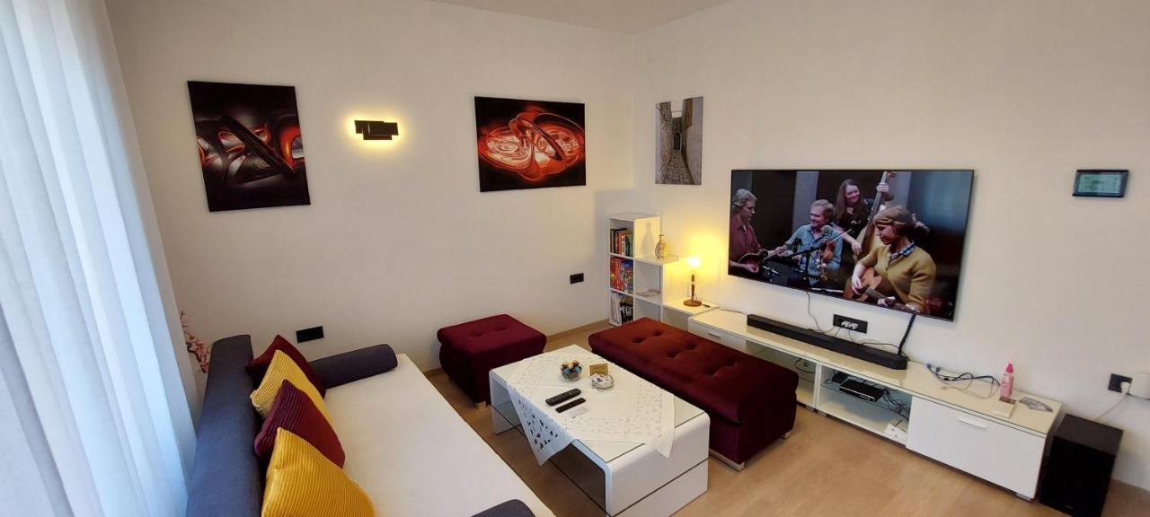 Apartman Perunika เซลเซ ภายนอก รูปภาพ